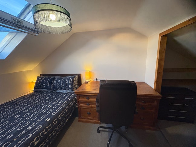 King room and private lounge area Main Photo