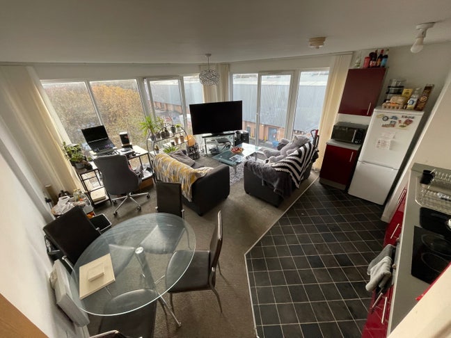 Flat close to Media City with a nice sunset view Main Photo