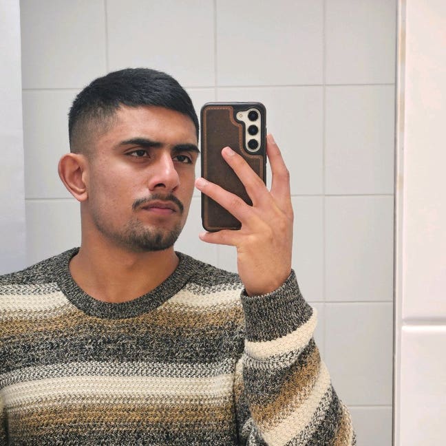 Professional Male seeks a single or double room Main Photo