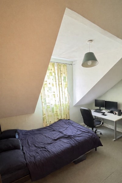 Bedroom to rent Main Photo