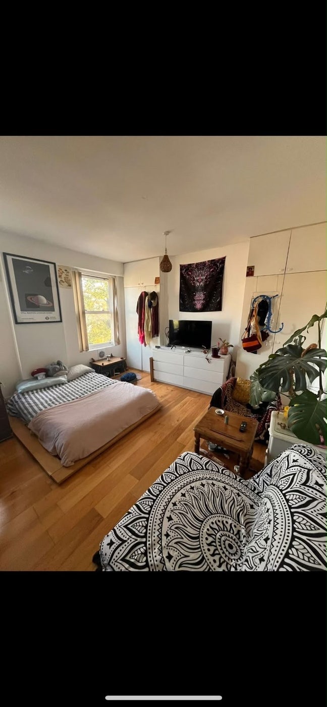 Sublet for spacious room  N7  Main Photo