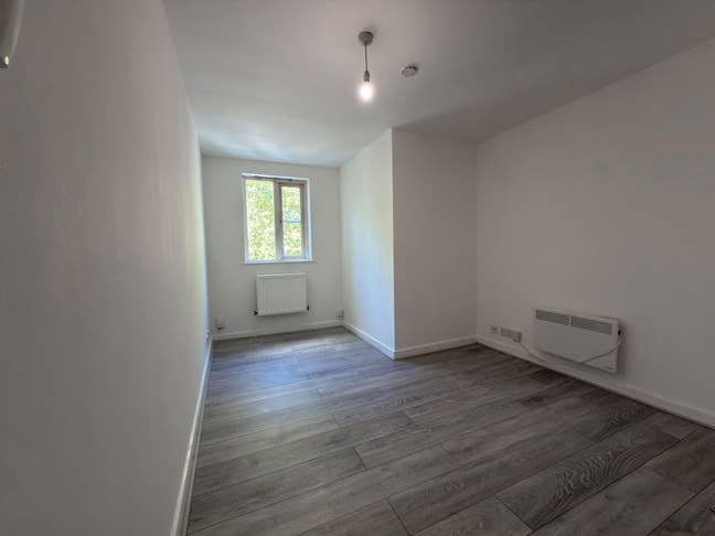 1 bed flat in reading  Main Photo