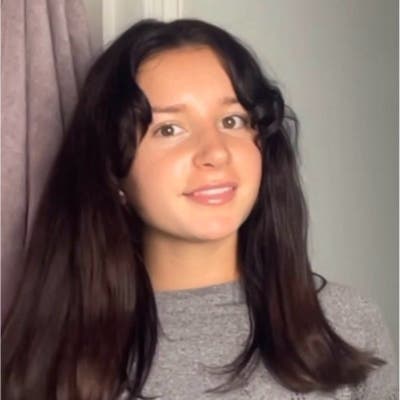 Professional Female seeks a double room Main Photo
