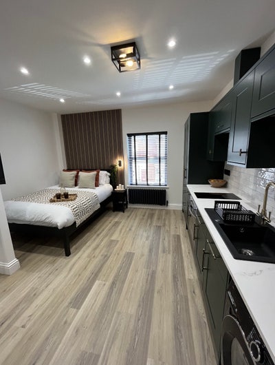 Stunning Studio & Double Rooms - Northampton  Main Photo
