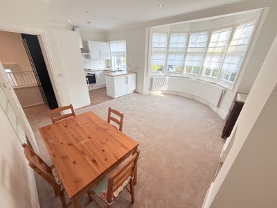 34aWR -Newly Renovated 2-Bed/1-Bath Flat-1st Floor Main Photo