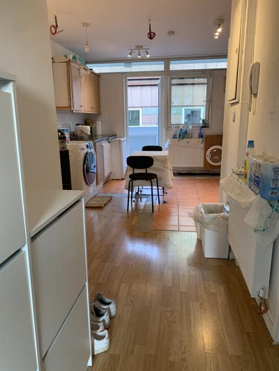 Liverpool Street Summer Sublet Main Photo