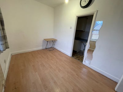 N22 - Studio Flat  Main Photo