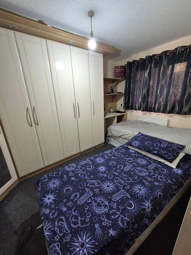 1 Bedspace in double room available  Main Photo