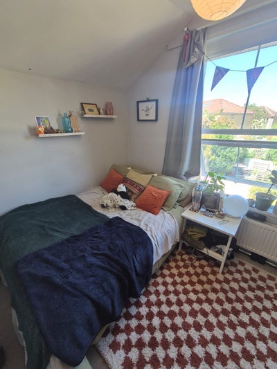 1 double bedroom off Gloucester Road Main Photo