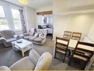 Spacious detached house to let — Winton, BH9. Flex Main Photo