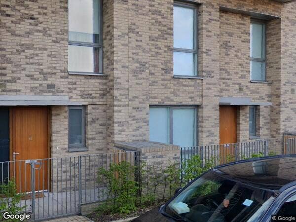New build town house  Main Photo