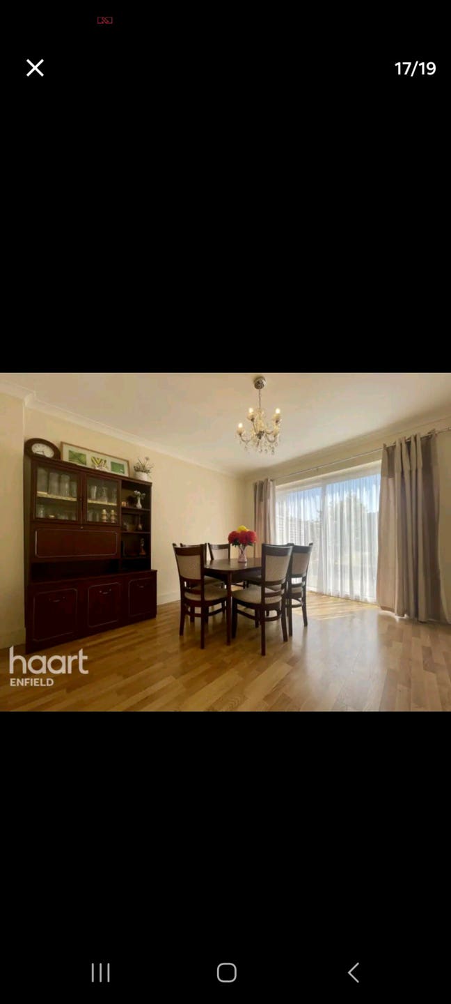 House share - 2 bed - with live in host available. Main Photo