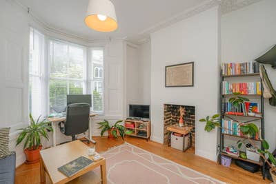 Beautiful Garden Flat - Short term - Clapton Main Photo