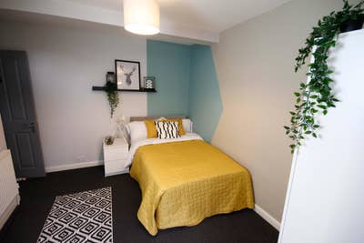 **Double Room - Guildford GU2 7Uz** Main Photo