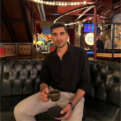 Student & Working Professional Looking for a Room Main Photo