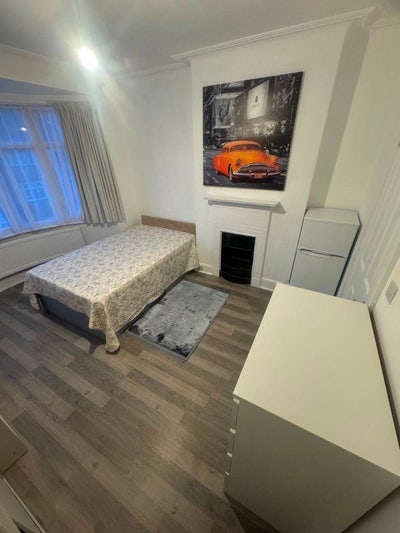 🛏️ 2X En-Suite Rooms to Let in Hendon  Main Photo