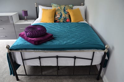 Drs Only-Spacious Double En Suite in House Share  Main Photo