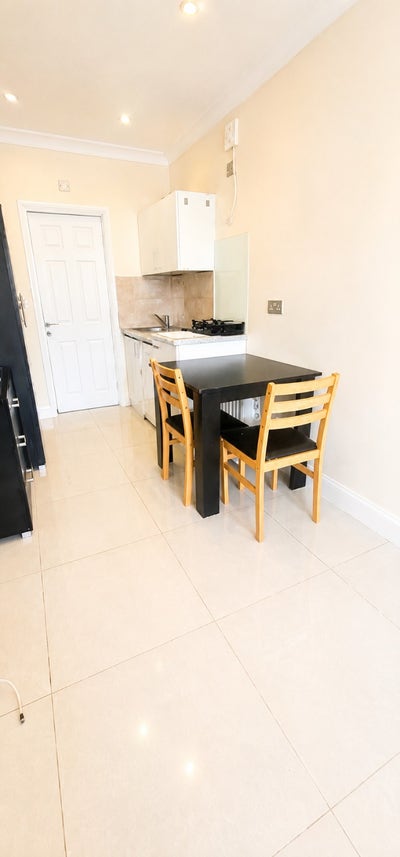 🌟 Bright  Studio Flat | Harrow HA3 | Bills Inc Main Photo