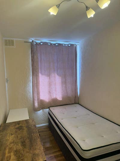 Single bed room in Edgware Road Main Photo