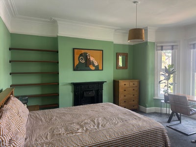 Large Furnished Double En Suite Bedroom Available Main Photo