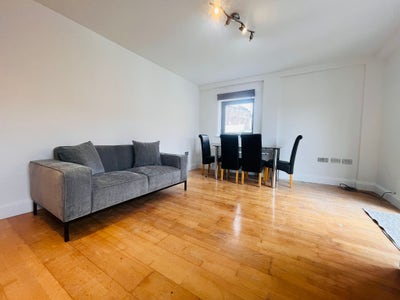 2 Bedroom 1 Bathroom Flat Available  Main Photo