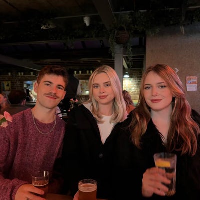 26 y/o software dev looking for a social house Main Photo