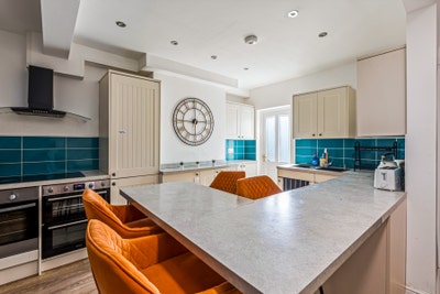 Large Luxury Rooms & En-Suites Nearly Gone!! Main Photo