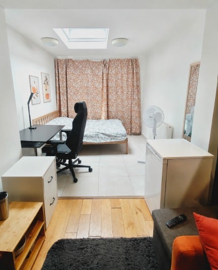 📲 HOT DEAL near Northwick Park Hospital Main Photo