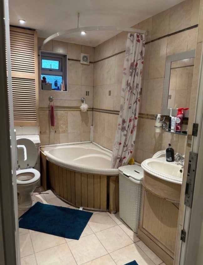 Single Room Available  Main Photo