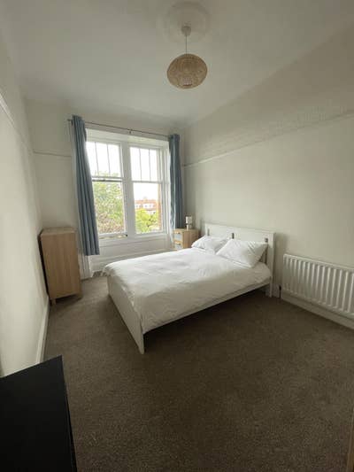 West End Flat Double Bedroom - 1 Flatmate Main Photo