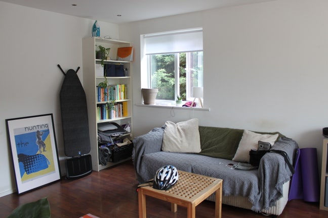 Bright and airy flat in Stratford  Main Photo