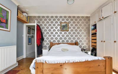 Master double bedroom in charming terraced house Main Photo