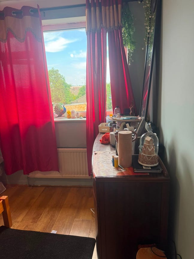 Single room available  Main Photo