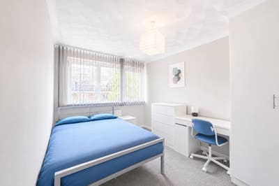 Bright Double Room+Pvt Garden nr Canary Wharf🌿 Main Photo