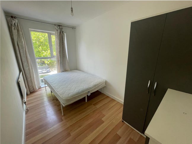 Modern Co-Living Space on Bradwell Common Boulevar Main Photo