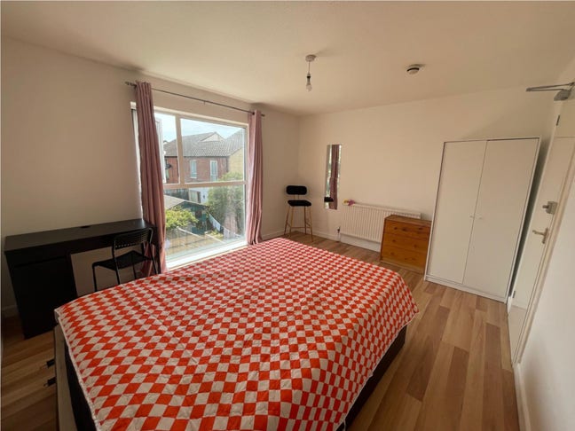 Modern Co-Living Space on Bradwell Common Boulevar Main Photo