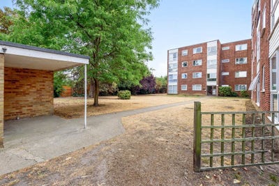 Fully Referbished - 1 Bed Sunbury  Main Photo