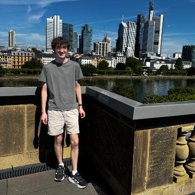 22M professional, looking for flatmate Main Photo