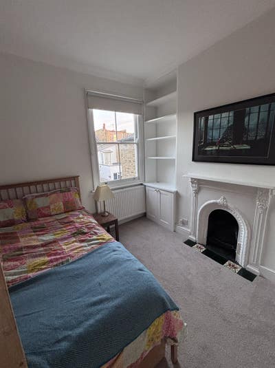 Double room in Barons Court  Main Photo