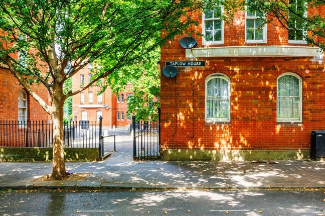Stunning 4-Bedroom Property - E2 Main Photo