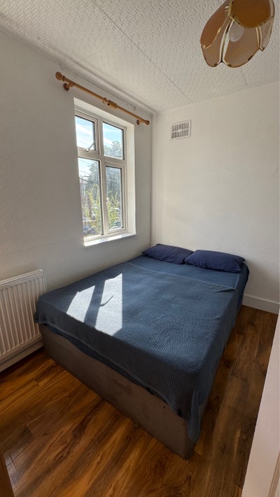 1 double room available in Greenford UB6 Main Photo