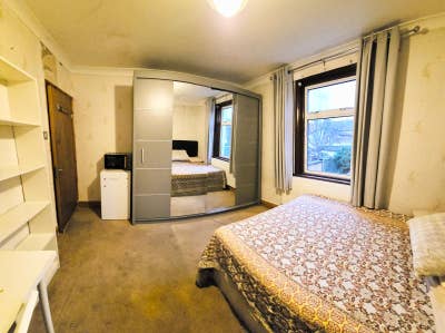 Double Room close to Leyton Tube  Main Photo