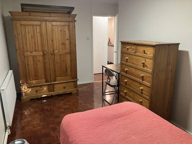 Large Room Main Photo