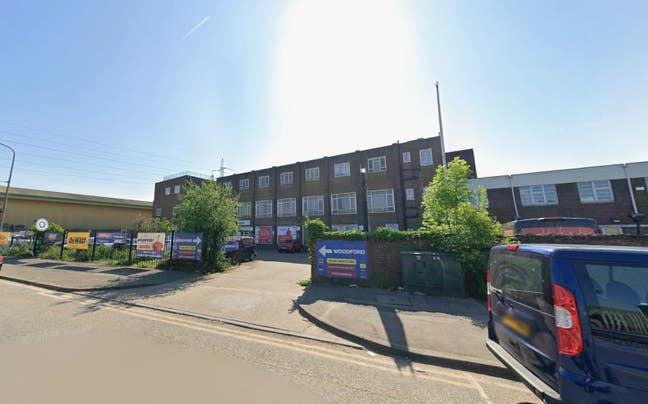 DSS-Self-Contained Studio Available in Mitcham CR4 Main Photo