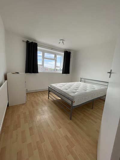 Spacious 2 bedroom flat in Brook Green/Hammersmith Main Photo