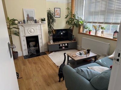 2 rooms (bedroom and office room) in Muswell Hill Main Photo