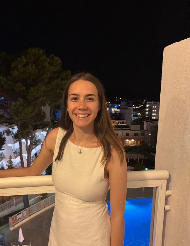 Young professional female looking for flat share Main Photo