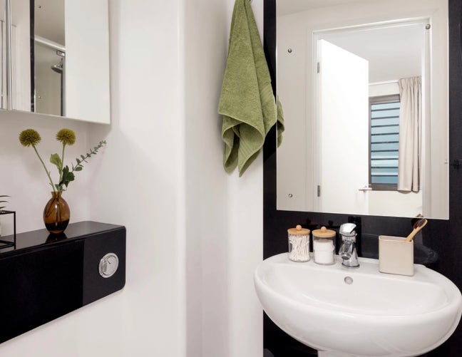 Large studio available in headington! Main Photo