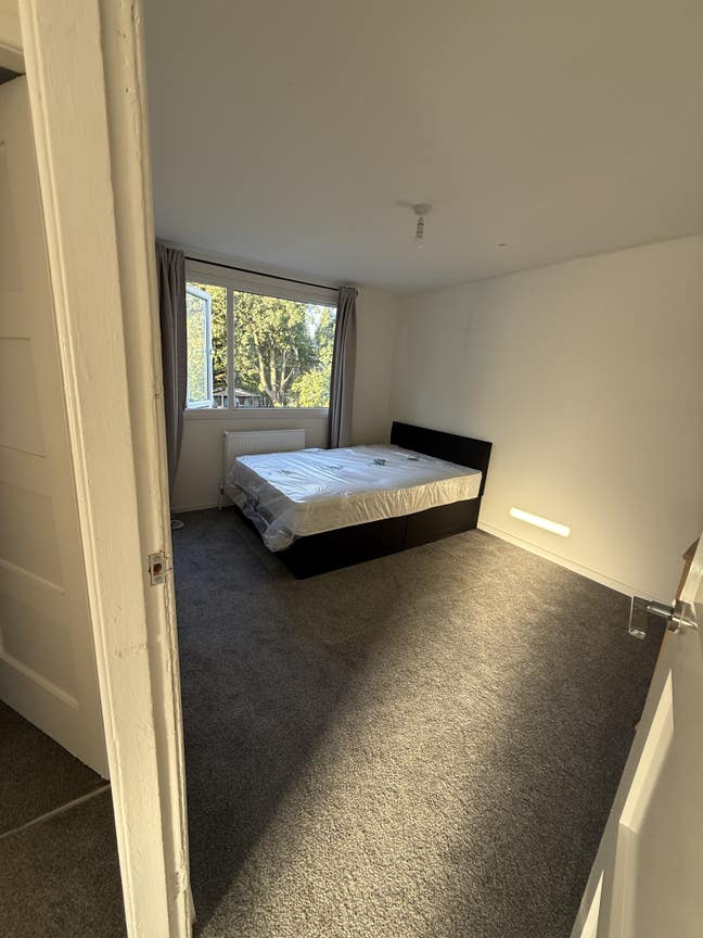 Brand New Double Room – All Bills Included Main Photo