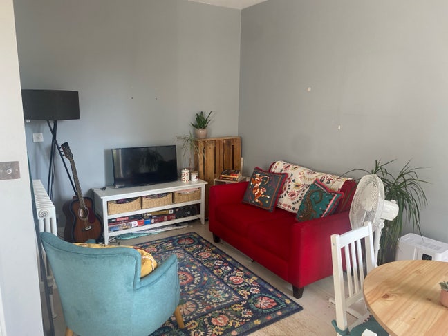 Two Rooms in Raynes Park for One or Two Sharers! Main Photo